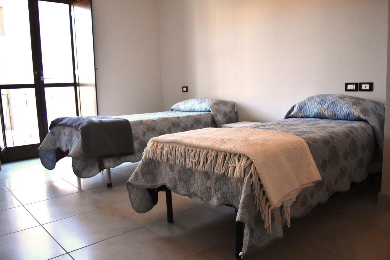 Palazzo Camelot, 19 Via Nazionale Apartamento San Demetrio ne' Vestini Exterior foto